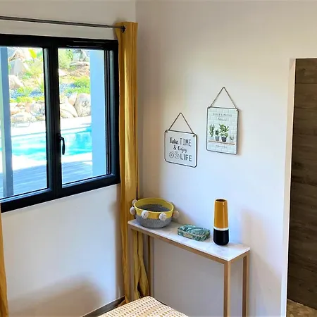 Villa Coconing A 7min Des Plages - Piscine Chauffee - Clim - Bbq - Parking Privatif - Fibre Porto-Vecchio (Corsica)